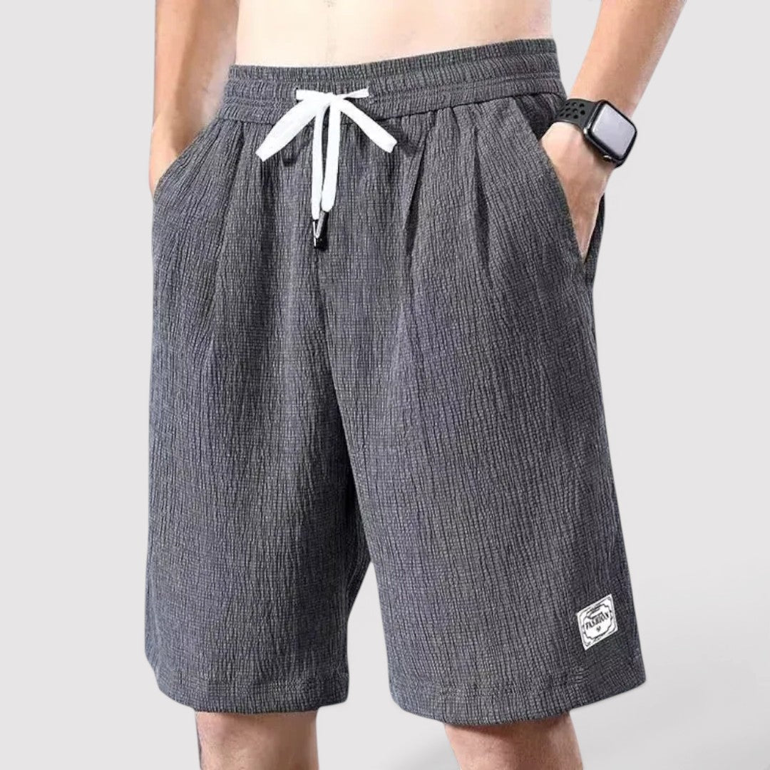 JAKO 通気性の良い夏用ショートパンツ